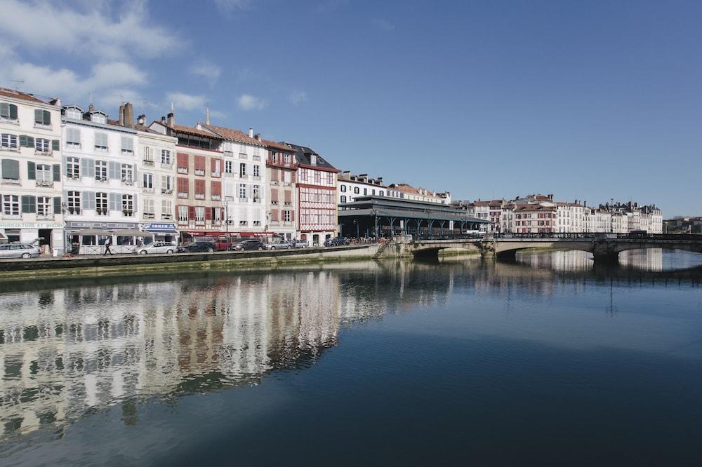 Hotel Mercure Centre Le Grand 4*