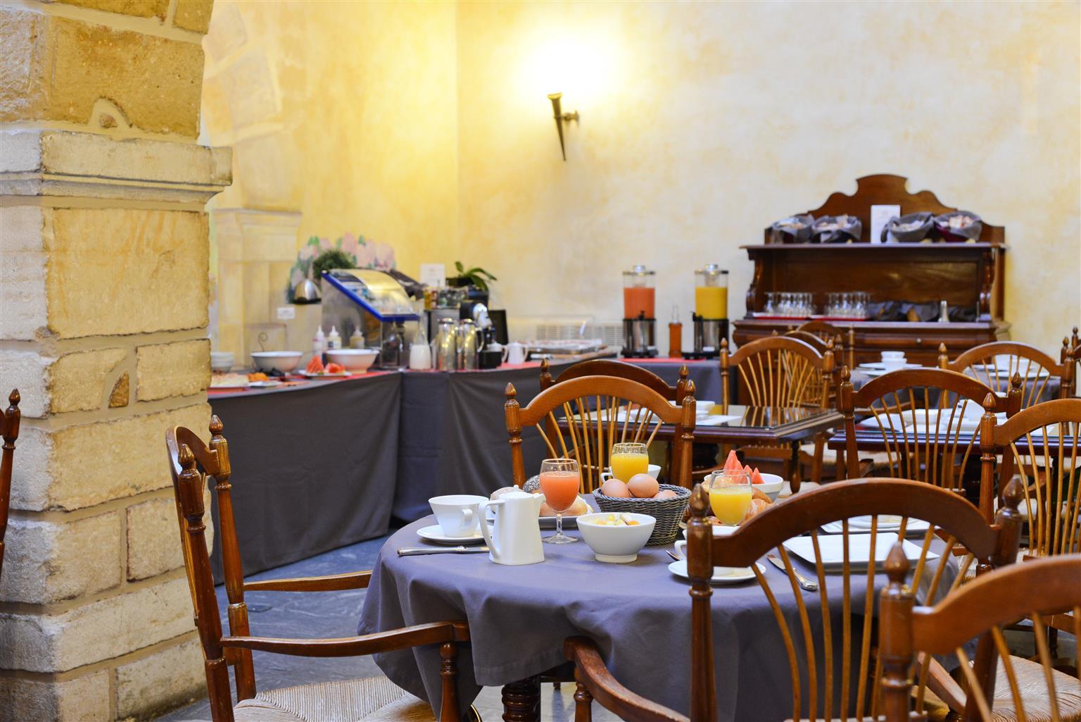 Mercure Centre Le Grand Hotel 4*